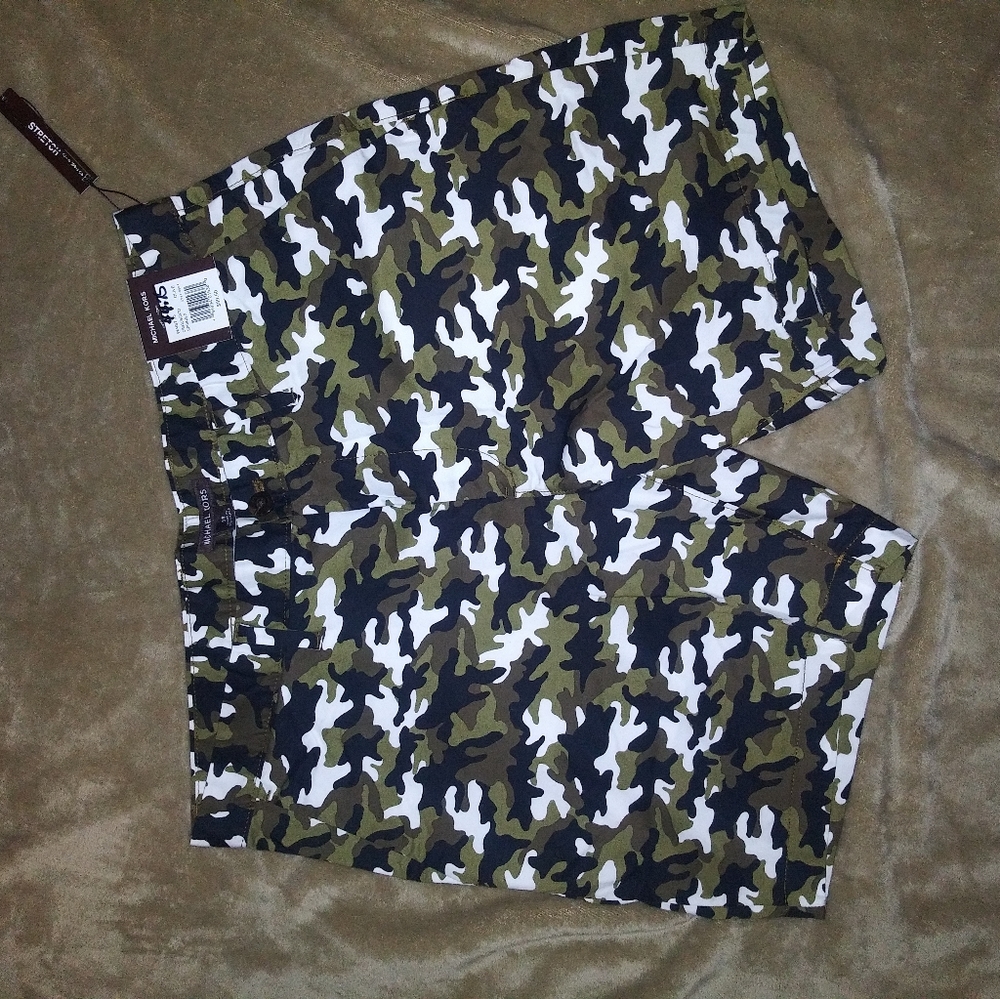 MICHAEL KORS KHAKI SHORTS CAMOUFLAGE - Picture 2 of 2